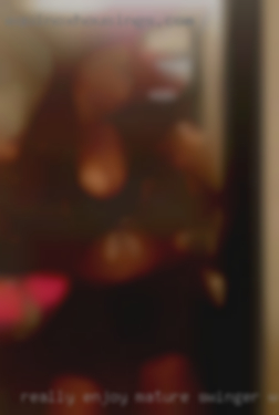 Really swinger woman enjoy mature ladies and couples!